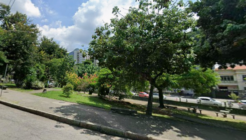 Praça da Ordem em Frente ao Hospital São Francisco: O Coração da Ordem Terceira da Penitência