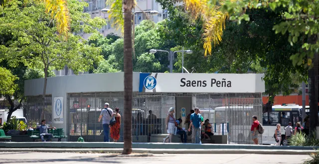 Metrô Saens Peña Tijuca